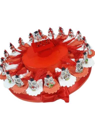 Torta bomboniera laurea con gufetti stilizzati argentati misti con nappa