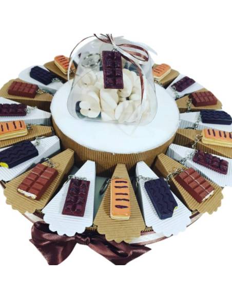 Torta bomboniera merendine e brioches kinder bueno