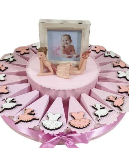 Torta di bomboniere ballerine con portafoto centrale