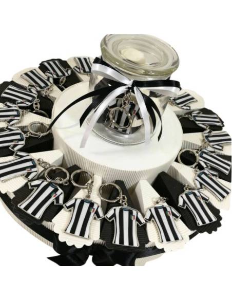 Torta bomboniere juventus portachiavi maglia a righe bianco nere