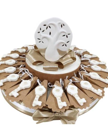 Torta bomboniere offerta chiavi ceramica con cuore