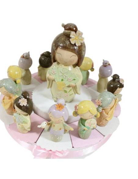 Idea torta bomboniera nascita comunione battesimo con giapponesina bambola statuetta per BIMBA