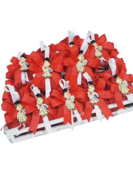 Vassoio shabby con sacchetti rossi con ragazzo laureato magnete assortito per evento laurea