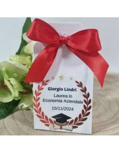 Bomboniere per laurea in economia aziendale scatoline corona d'alloro