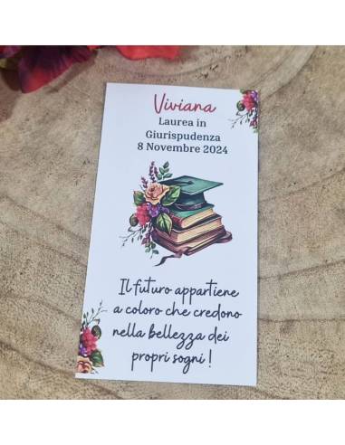 Idee per segnaposti laurea in cartoncino personalizzato