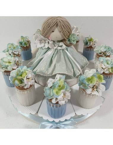 Torta bomboniere candele fiori bianchi, verde e acqua celeste