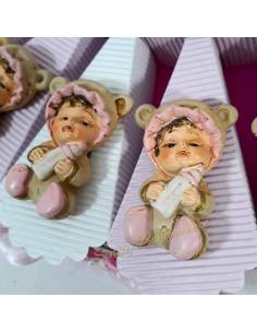 Torta bombnoiere nascita bimba con biberon tra le mani a magnete 2