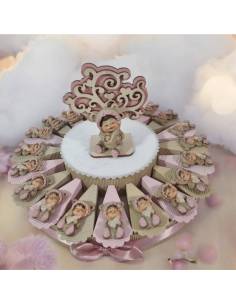 Torta bombnoiere nascita bimba con biberon tra le mani a magnete