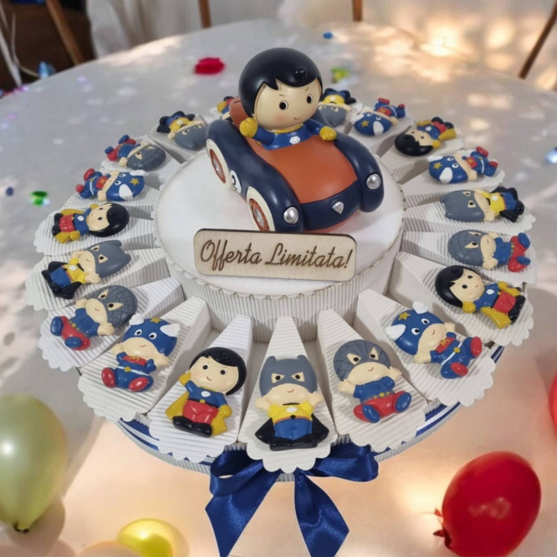 Torta bomboniera supereroi a calamita