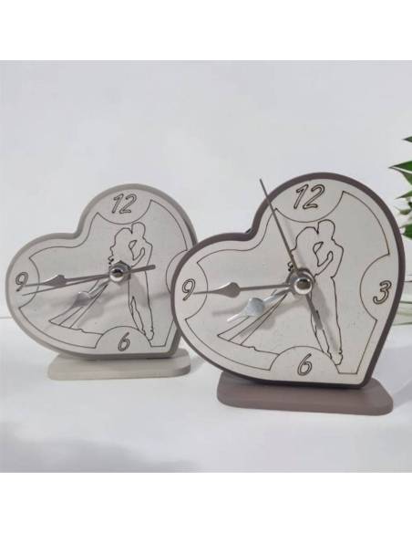 Bomboniere utili matrimonio orologio cuore intaglio sposi