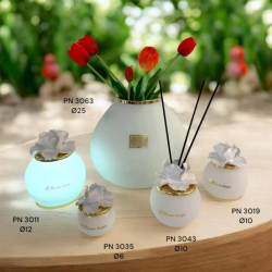 Pienne Design bomboniere eleganti fiore bianco in ceramica Linea Andromeda