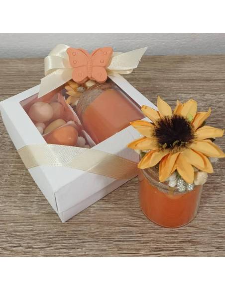 Bomboniere candele vasetti girasole con farfalla e rosa gessetti