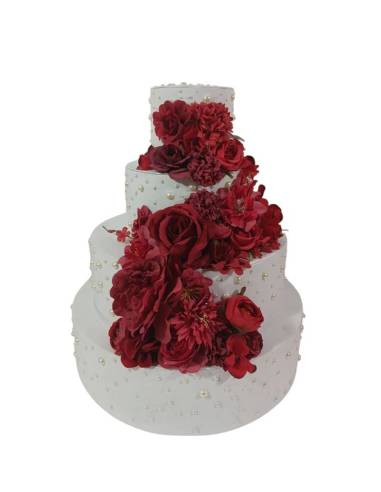 Torte scenografiche finte con decoro floreale