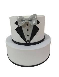 Torte finte scenografiche diciottesimo compleanno smoking bianco