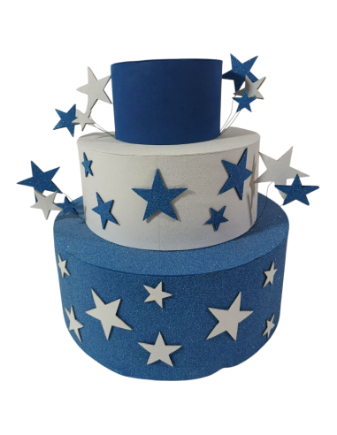 Torta scenografica finta tre piani con stelle