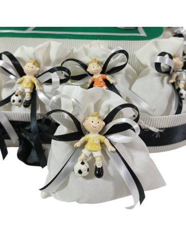 Bomboniere calciatori campo da calcio sacchettini portaconfetti magneti misti