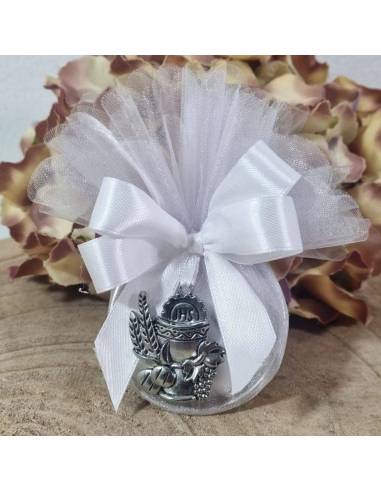 Particolare bomboniere Comunione con pendente calice, cerchio e tulle