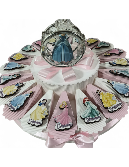 Torta bomboniere calamite magnetiche tema principesse Disney miste personalizzate