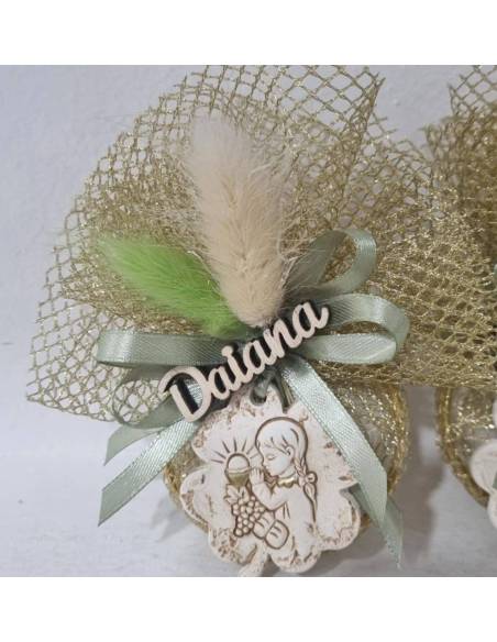 Cerchio e tulle bomboniere complete di 3 confetti bianchi